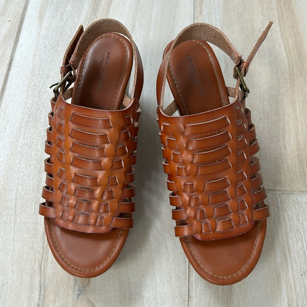 American Eagle sandals